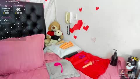 Snapshot of layqueen77 chatting on February 2025 06:54:02 PM Layqueen online show from February 2025 06:54:02 PM