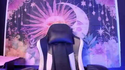 layra_66 online show from June 2026 03:21:01 PM