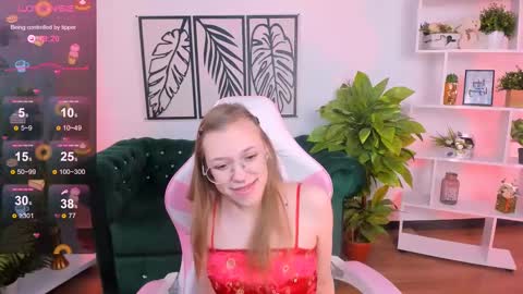 layriantavee online show from February 2025 06:50:02 AM