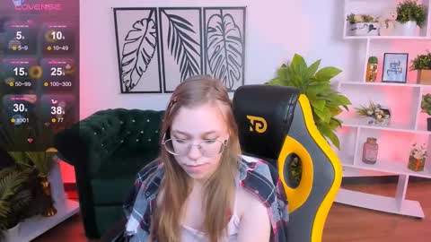 layriantavee online show from February 2025 10:06:02 AM