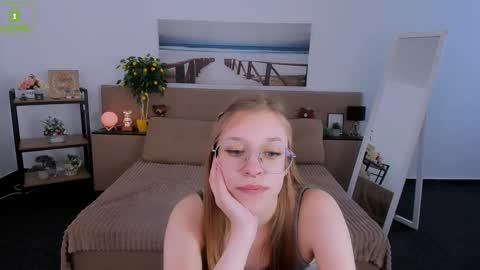 layriantavee online show from March 2025 10:03:02 AM