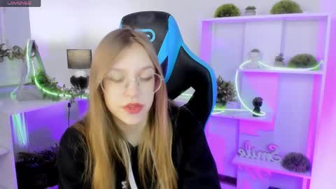 layriantavee online show from April 2026 06:36:01 AM