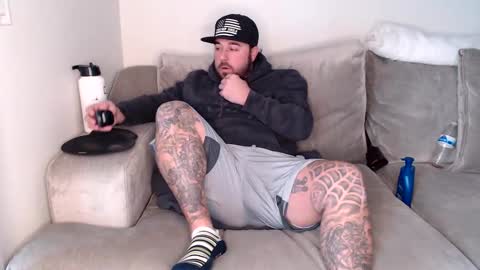 Snapshot of layzebigballs chatting on February 2025 07:27:02 PM layzebigballs online show from February 2025 07:27:02 PM