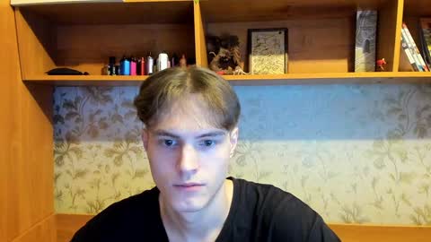 Snapshot of lazaret1k chatting on February 2025 01:44:01 AM Vladi online show from February 2025 01:44:01 AM