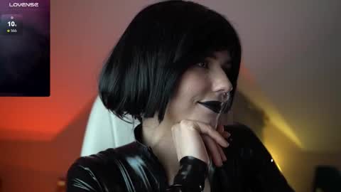 Pansy online show from December 2025 08:05:01 PM