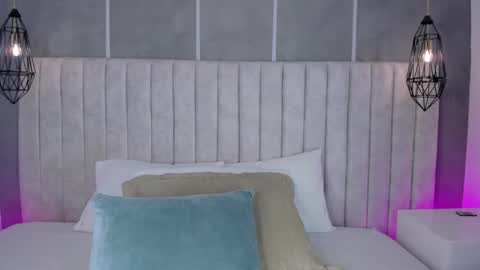 Snapshot of lea_gray chatting on March 2026 06:25:01 PM online show from March 2026 06:25:01 PM