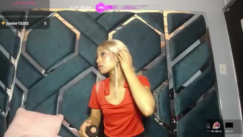 lea sewwtly online show from November 2025 01:33:02 PM