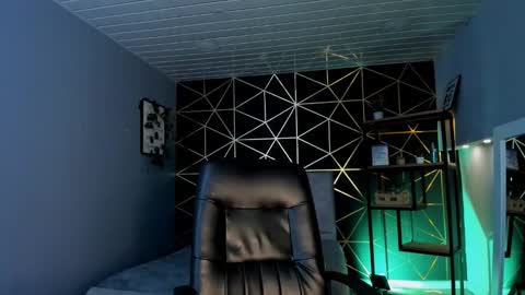 Snapshot of lea_velle chatting on October 2025 04:23:02 AM Lea Velle online show from October 2025 04:23:02 AM