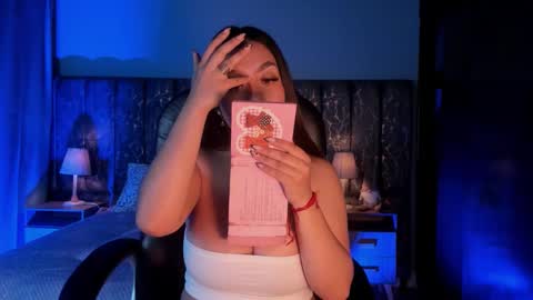 Snapshot of lea_velle chatting on November 2025 04:34:02 AM Lea Velle online show from November 2025 04:34:02 AM