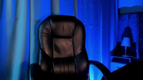 Snapshot of lea_velle chatting on November 2025 06:47:02 AM Lea Velle online show from November 2025 06:47:02 AM