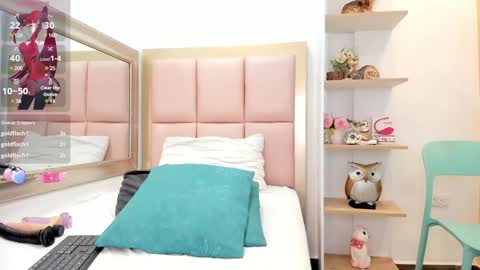 Snapshot of lea_wilson chatting on January 2025 09:29:01 PM Lea online show from January 2025 09:29:01 PM