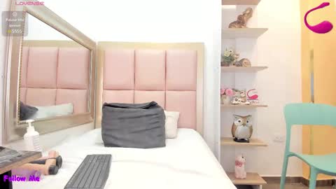 Snapshot of lea_wilson chatting on February 2025 08:20:02 PM Lea online show from February 2025 08:20:02 PM