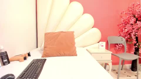 Snapshot of lea_wilson chatting on March 2025 08:33:02 PM Lea online show from March 2025 08:33:02 PM