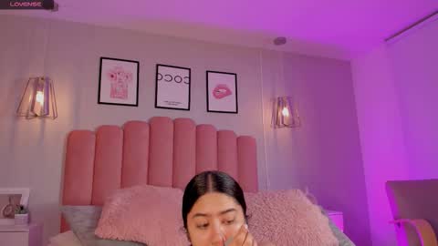 Leah online show from November 2025 03:04:01 PM