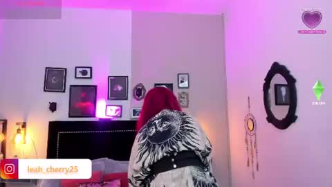 Snapshot of leah_cherry chatting on June 2026 09:16:02 PM Leah online show from June 2026 09:16:02 PM