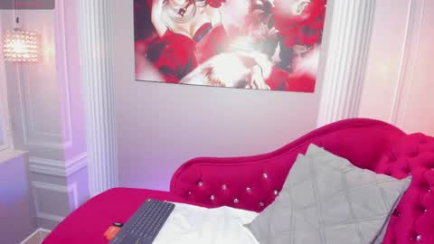 LEAH online show from April 2026 04:06:02 AM