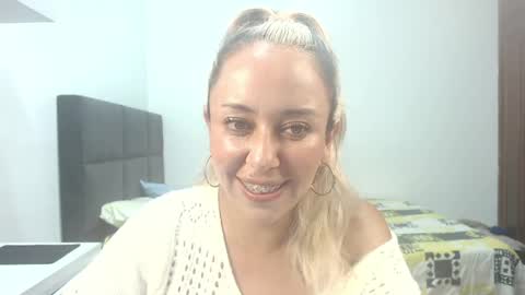 Snapshot of leah_susman chatting on March 2026 03:54:01 AM leah_susman online show from March 2026 03:54:01 AM