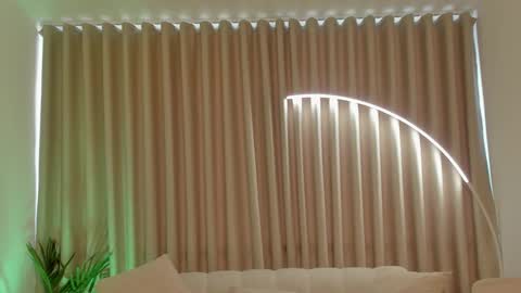 leahaltomm online show from September 2025 09:04:01 PM