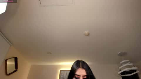 Snapshot of leahlombardi_ chatting on April 2026 03:22:02 AM leahlombardi_ online show from April 2026 03:22:02 AM