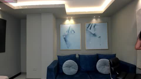 leahnovac online show from November 2025 11:10:01 AM