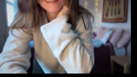 Snapshot of leahsparkles chatting on January 2025 01:45:02 PM Leah Sparkles online show from January 2025 01:45:02 PM