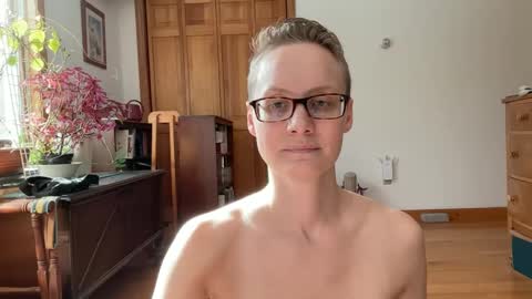 Snapshot of leahwilde chatting on February 2025 06:22:02 PM Lee online show from February 2025 06:22:02 PM