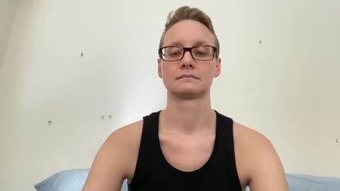 Snapshot of leahwilde chatting on February 2025 05:03:02 PM Lee online show from February 2025 05:03:02 PM