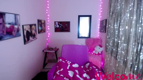 Leandra online show from February 2025 11:36:02 AM