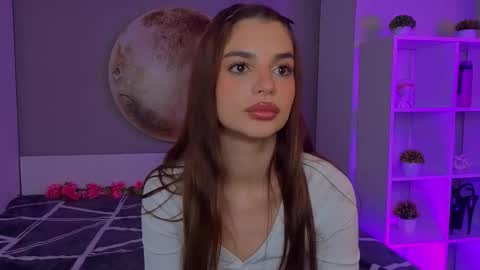 Sophie online show from March 2026 07:08:02 PM