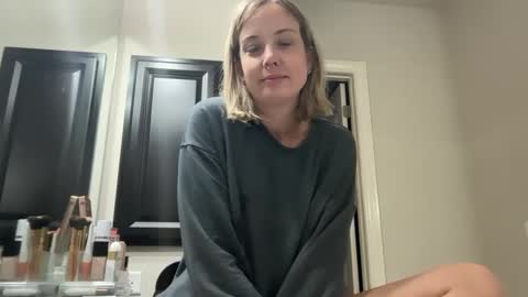 leanneluxecouple online show from October 2025 10:32:02 AM