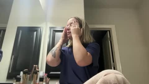 leanneluxecouple online show from October 2025 10:34:02 AM