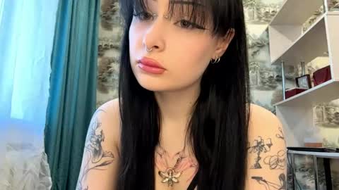 Kiki online show from April 2026 03:13:01 PM