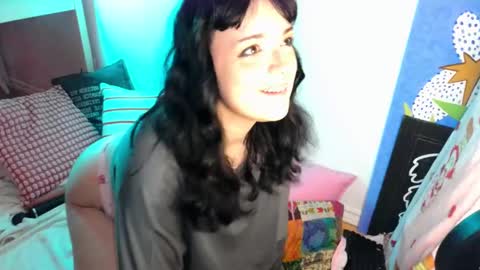 Snapshot of learaypie chatting on February 2025 10:28:02 PM Lea Ray Pie online show from February 2025 10:28:02 PM