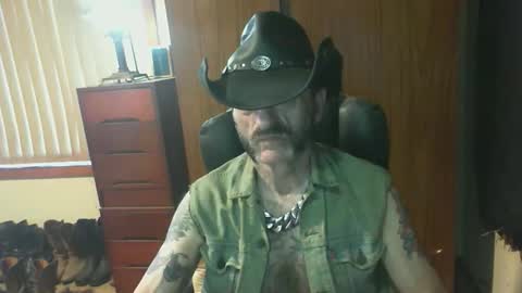 Snapshot of leathergreaser chatting on March 2026 09:11:01 PM leathergreaser online show from March 2026 09:11:01 PM