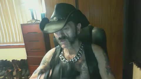 Snapshot of leathergreaser chatting on March 2026 08:25:01 PM leathergreaser online show from March 2026 08:25:01 PM