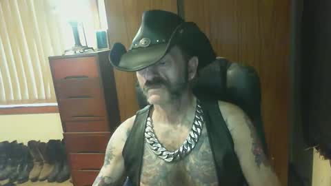 Snapshot of leathergreaser chatting on March 2026 08:59:01 PM leathergreaser online show from March 2026 08:59:01 PM
