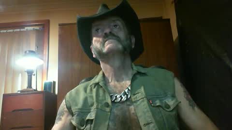 Snapshot of leathergreaser chatting on March 2026 08:37:01 PM leathergreaser online show from March 2026 08:37:01 PM