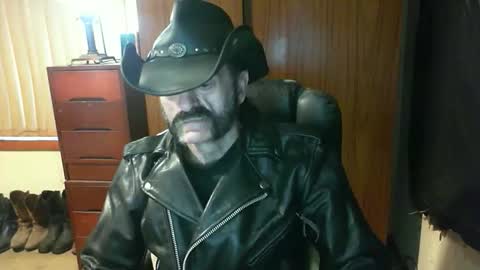 Snapshot of leathergreaser chatting on March 2026 09:09:02 PM leathergreaser online show from March 2026 09:09:02 PM