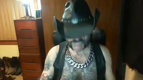 Snapshot of leathergreaser chatting on March 2026 07:37:01 PM leathergreaser online show from March 2026 07:37:01 PM