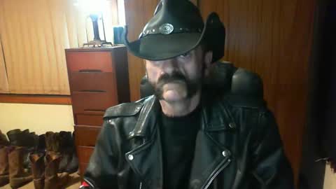 Snapshot of leathergreaser chatting on May 2026 07:08:02 PM leathergreaser online show from May 2026 07:08:02 PM