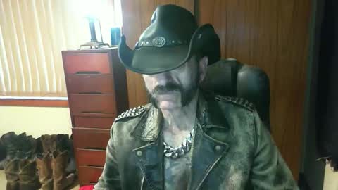 Snapshot of leathergreaser chatting on May 2026 09:11:01 PM leathergreaser online show from May 2026 09:11:01 PM