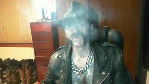 Snapshot of leathergreaser chatting on May 2026 08:38:02 PM leathergreaser online show from May 2026 08:38:02 PM