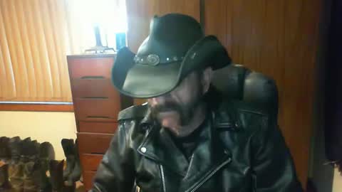 Snapshot of leathergreaser chatting on May 2026 08:51:01 PM leathergreaser online show from May 2026 08:51:01 PM