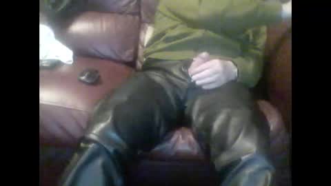 Snapshot of leatherpants68 chatting on September 2025 08:58:02 PM leatherpants68 online show from September 2025 08:58:02 PM