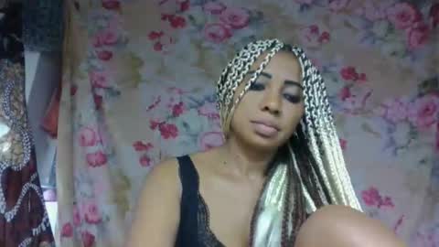 Snapshot of leatianaa chatting on May 2026 08:43:01 AM leatianaa online show from May 2026 08:43:01 AM