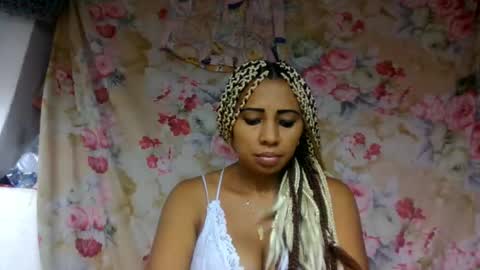 Snapshot of leatianaa chatting on May 2026 01:17:01 PM leatianaa online show from May 2026 01:17:01 PM