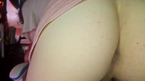 Snapshot of leavibing chatting on April 2026 07:38:02 PM LeaVibing online show from April 2026 07:38:02 PM