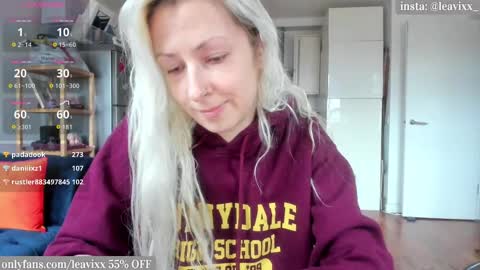 LeaVixx online show from October 2025 03:29:02 PM