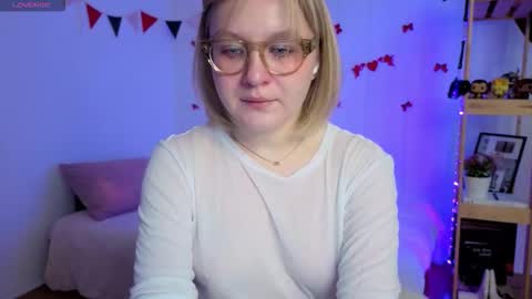 Ellie online show from March 2026 06:06:02 AM