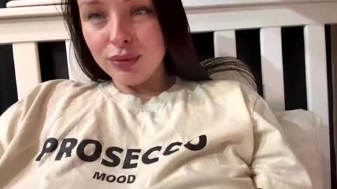 Anna  online show from October 2025 03:55:02 PM